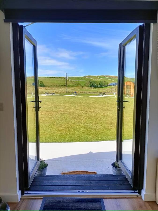 Castledarcy Glamping Lägenhet Lahinch Exteriör bild