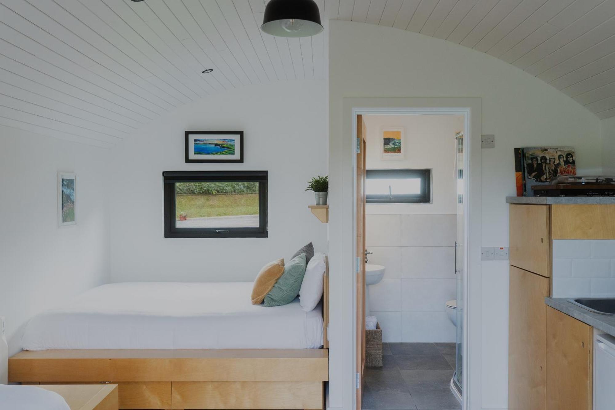 Castledarcy Glamping Lägenhet Lahinch Exteriör bild