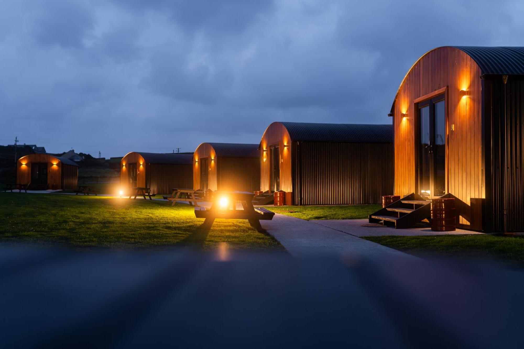 Castledarcy Glamping Lägenhet Lahinch Exteriör bild